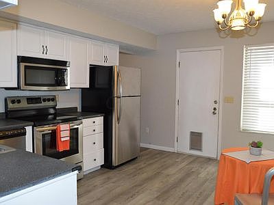 1st image of 3252 Summerdale Ln