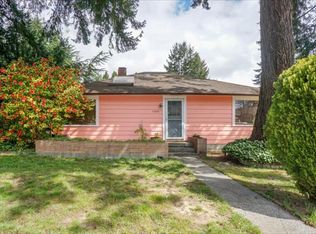 11055 17th Ave NE, Seattle, WA 98125
