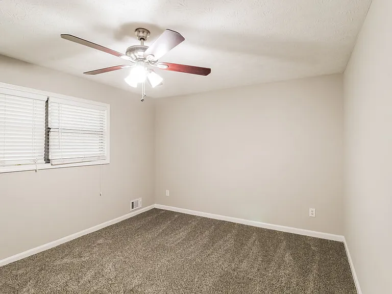 2794 Sardis Dr NE — Photo 8