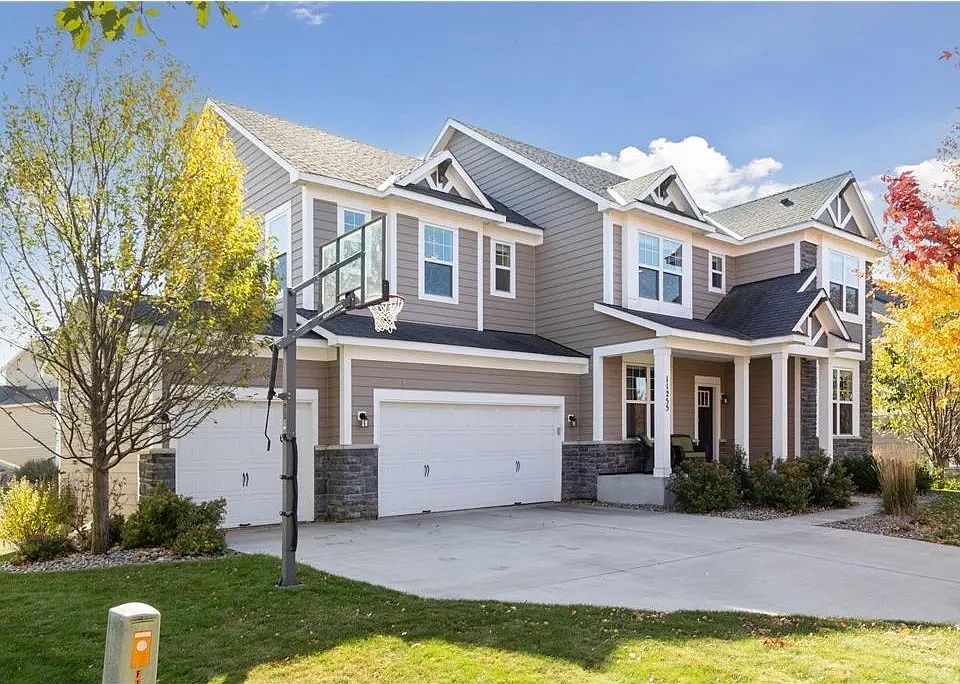 1st image of 11253 Whitewater Dr