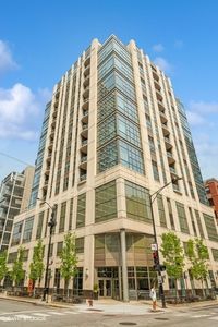 150 W Superior St APT 501, Chicago, IL, 60610