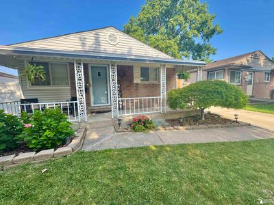 7578 Campbell St, Taylor, MI, 48180