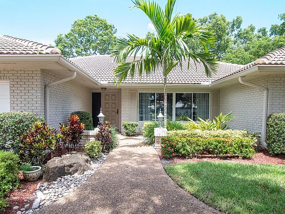 5th image of 4935 King Palm Cir