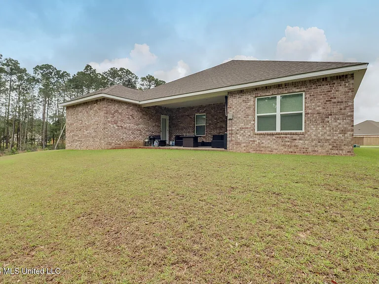 4937 Fern Dr — Photo 27