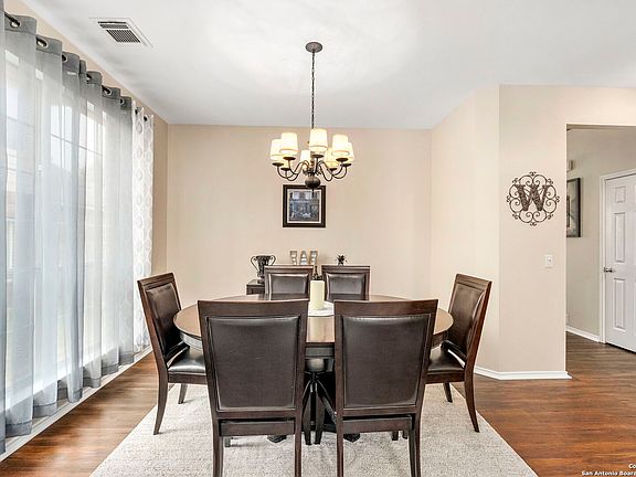 5th image of 20907 ENCINO PEBBLE