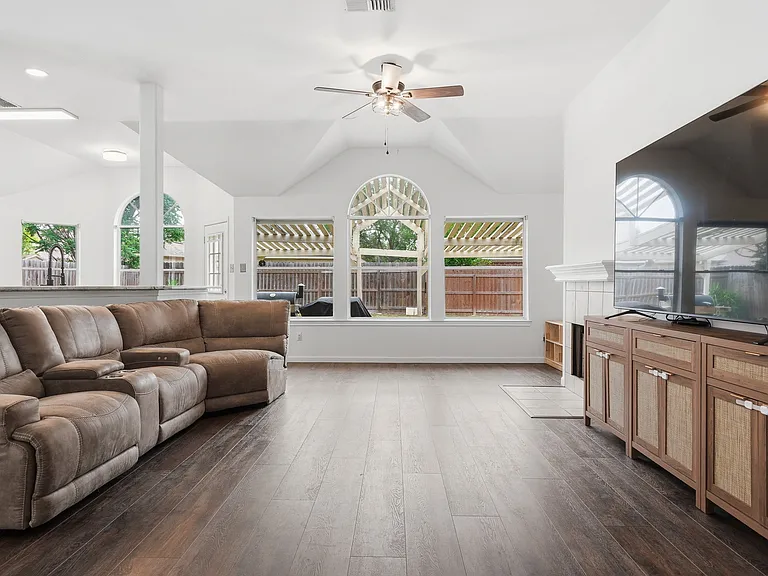 7218 Gingerberry Dr — Photo 5