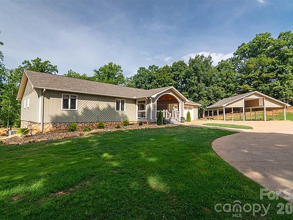 3rd image of 304 McMurray Rd