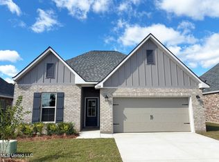 1308 Redfish Dr, Gulfport, MS 39507