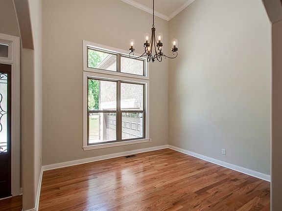 5th image of 4007 Marydale Dr