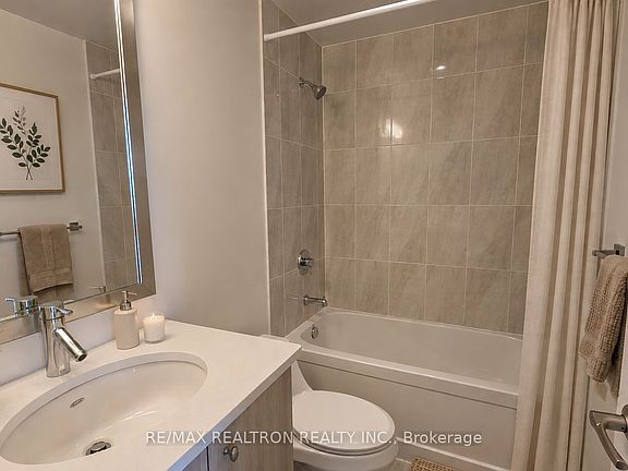 5th image of 825 Church St #1105