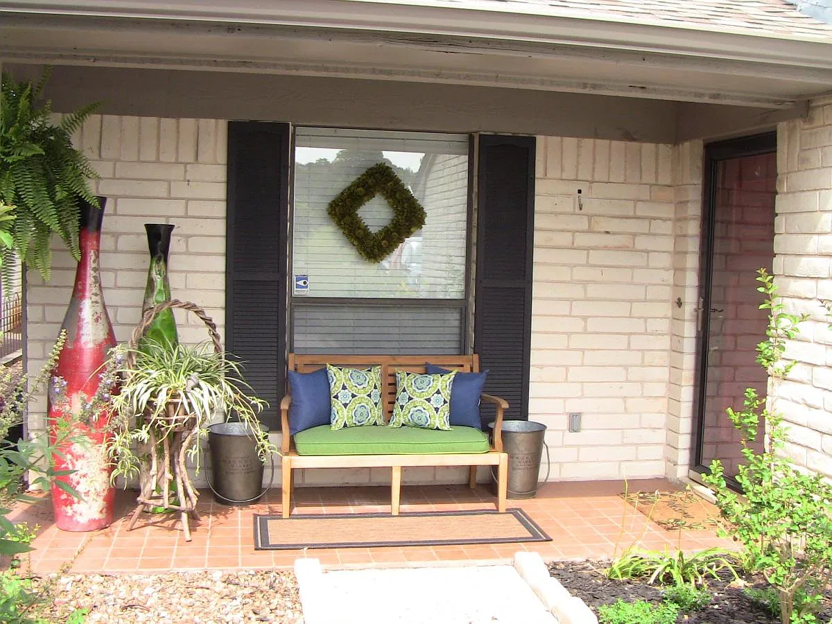3 bed, 1929 sqft, $2,500 — Photo 2