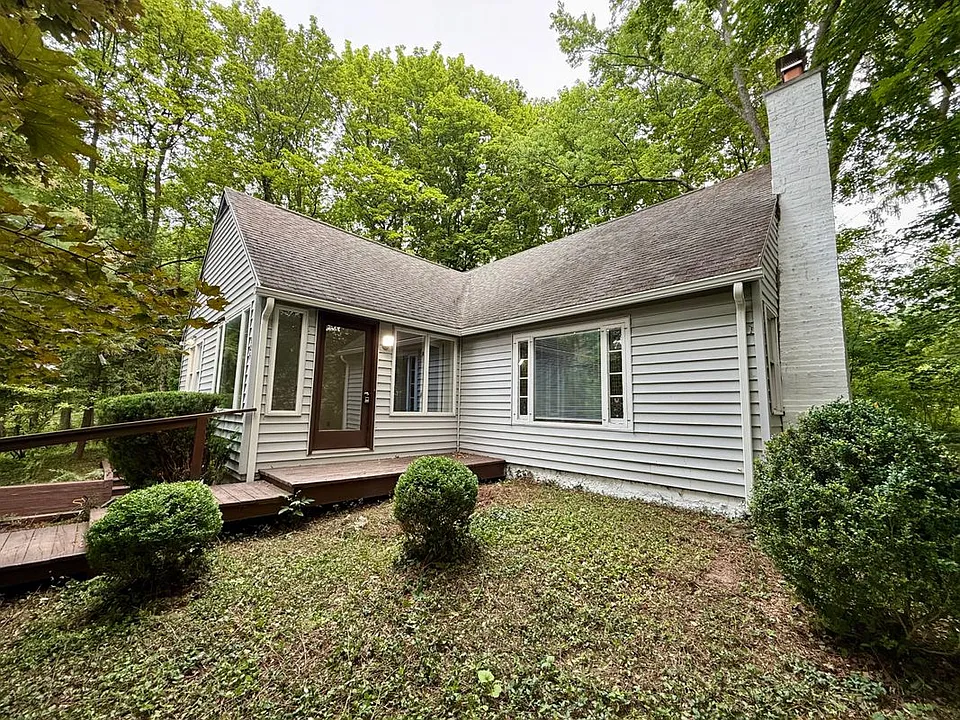 325 Highland Rd