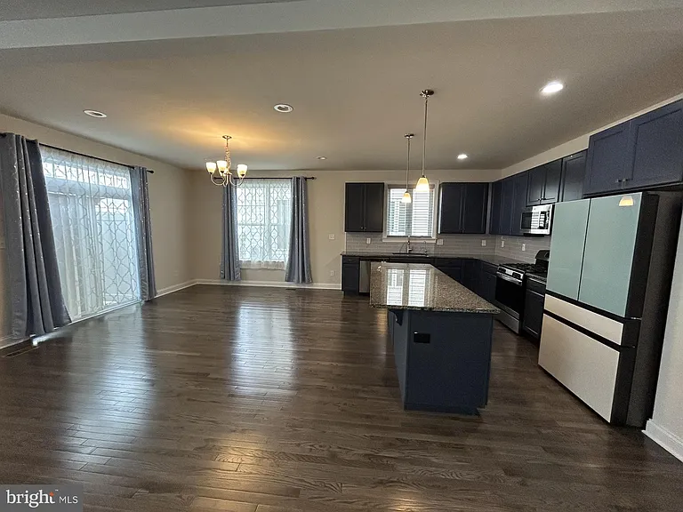 512 Lewis St — Photo 44