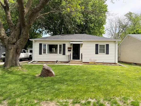 1669 N 25th St, Fort Dodge, IA 50501