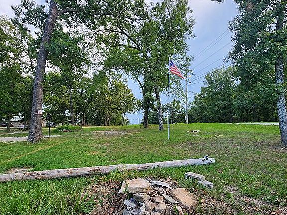 5th image of 3540 State Highway 176