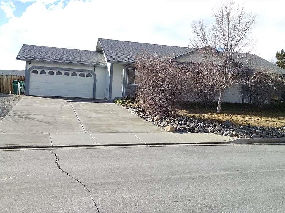 1st image of 115 Nicole Dr