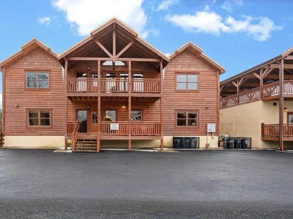 2727 Green Mountain Way, Sevierville, TN 37876