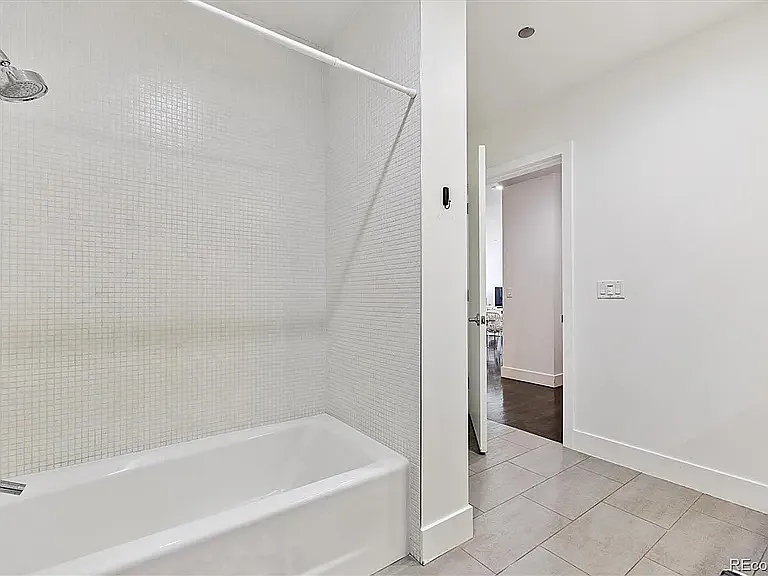 1200 Acoma St #303 — Photo 20