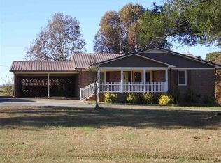 401 Wolf Stake Church Rd, Seneca, SC 29672