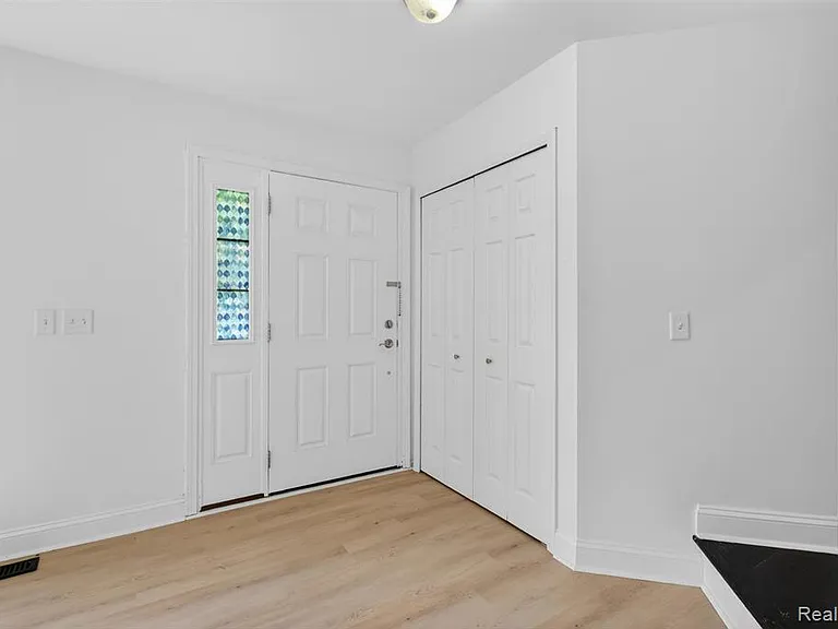 3457 Ashburnam Rd — Photo 7