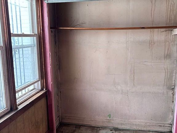5th image of 7007 S Ada St