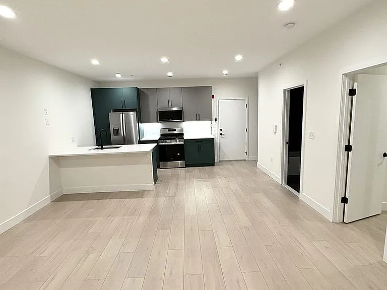 Modern and Sleek 611 S Fagley Street Apartments! — Photo 1