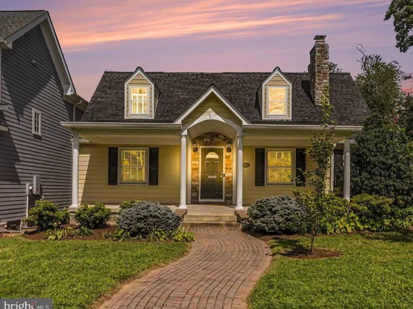 1319 Augustine Ave, Fredericksburg, VA 22401