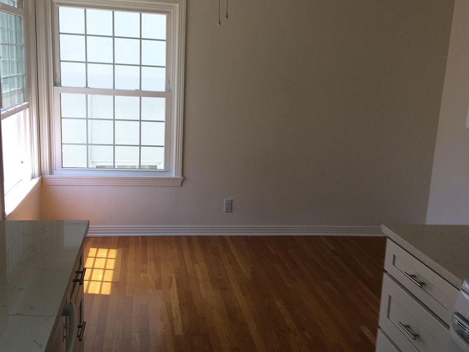 Kitchen to DIning Room
