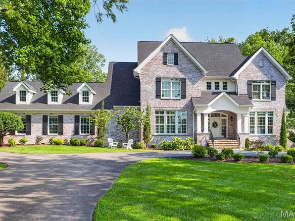 24 Spoede Ln, Saint Louis, MO 63141