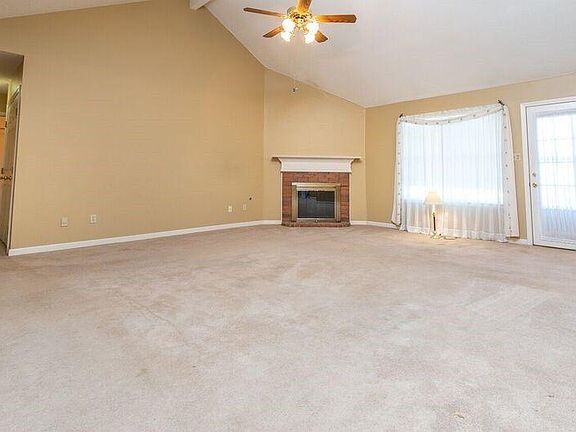 2nd image of 7796 Lake Cross Dr E