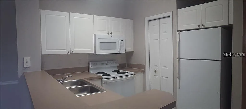 2 bed, 1.0 bath, 1116 sqft, $1,700 — Photo 3