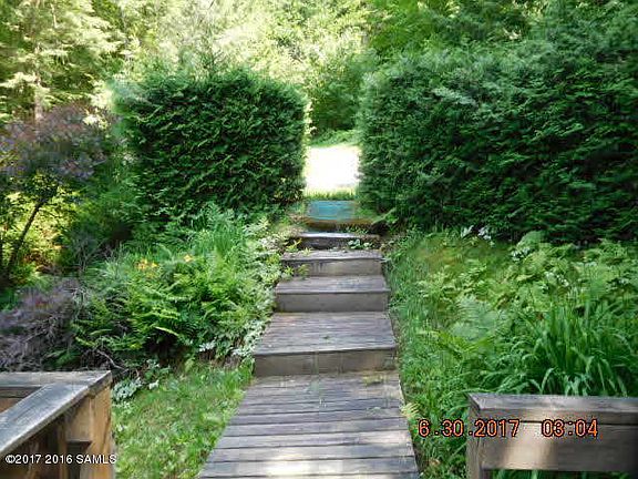 5th image of 154 Twin Brooks Dr