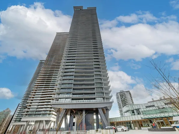 4730 Lougheed Hwy #2801, Burnaby, BC V5C 0M9