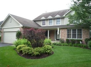 289 Tally Ho Dr, Vernon Hills, IL