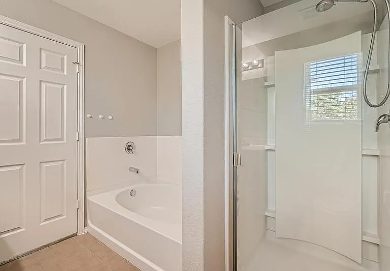 13927 Laurel Br — Photo 16