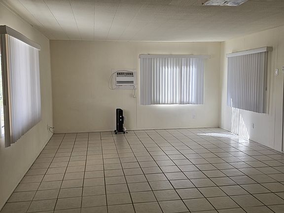 4th image of 66060 Desert View Ave #1