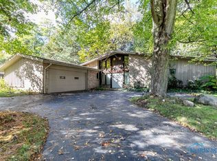 5317 Forestgate Ct, Sylvania, OH 43560