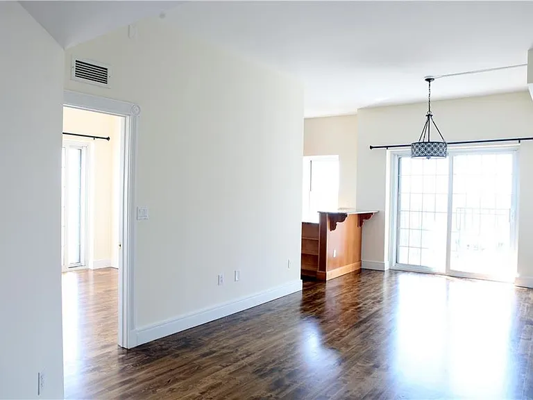 199 14th St NE #2605 — Photo 1