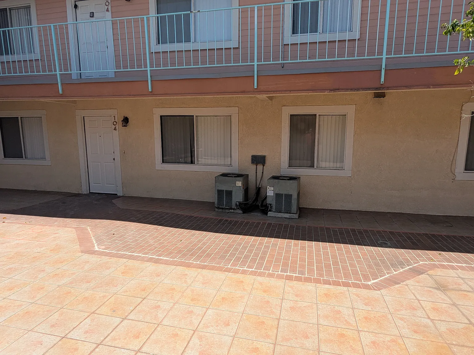 2 bed, 900 sqft, $2,695 — Photo 4