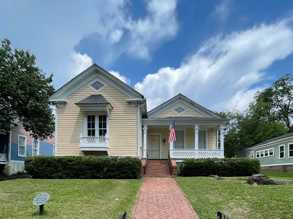 596 Arlington Pl #B, Macon, GA 31201