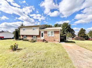 2223 Chatham St, Newton, NC 28658