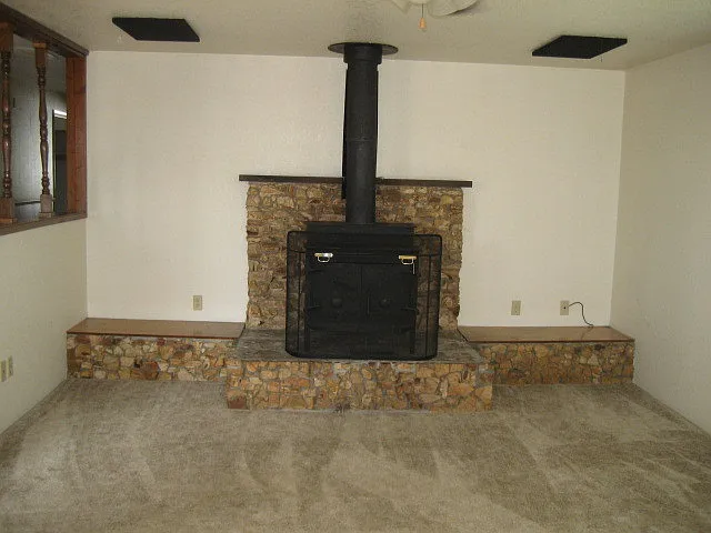 1113 NE Grandview Dr — Photo 8