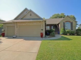 128 S Onewood Cir, Andover, KS 67002