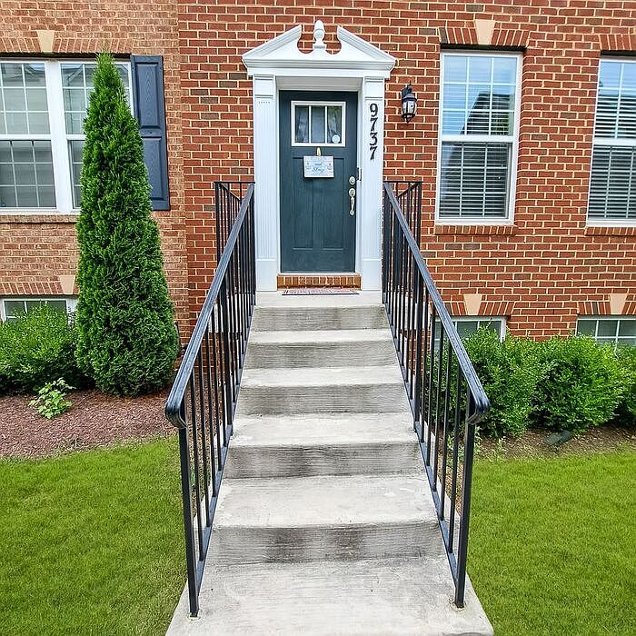 ハニーフラットページです＊ 9737 Orkney Pl, Waldorf, MD 20601 | Zillow