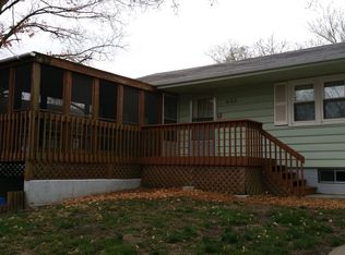 620 Yoeke St, Tonganoxie, KS 66086