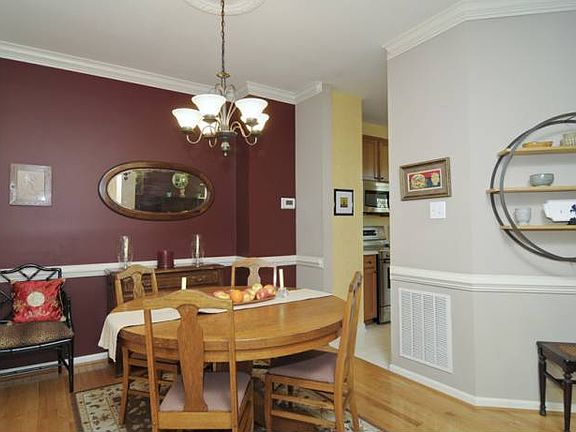 3rd image of 5827 Ivy League Dr