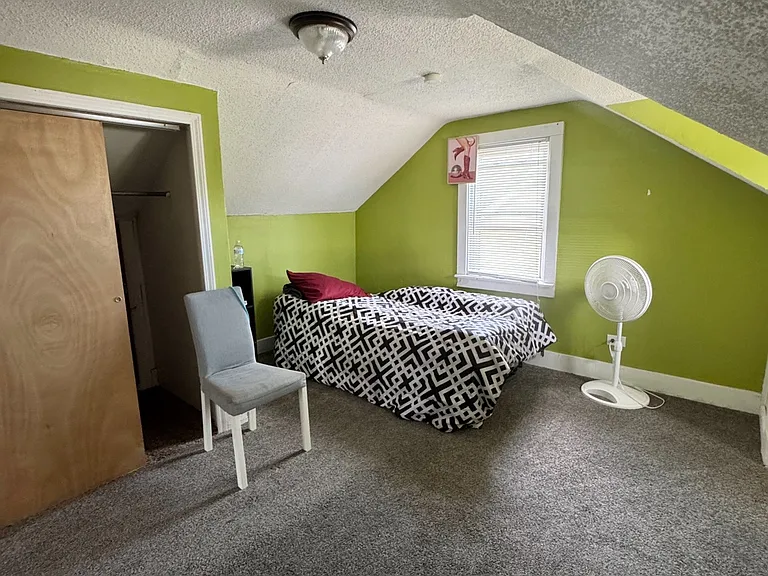 557 Emerson Dr — Photo 14
