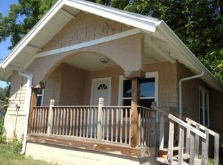 2215 E 14th St, Des Moines, IA 50316