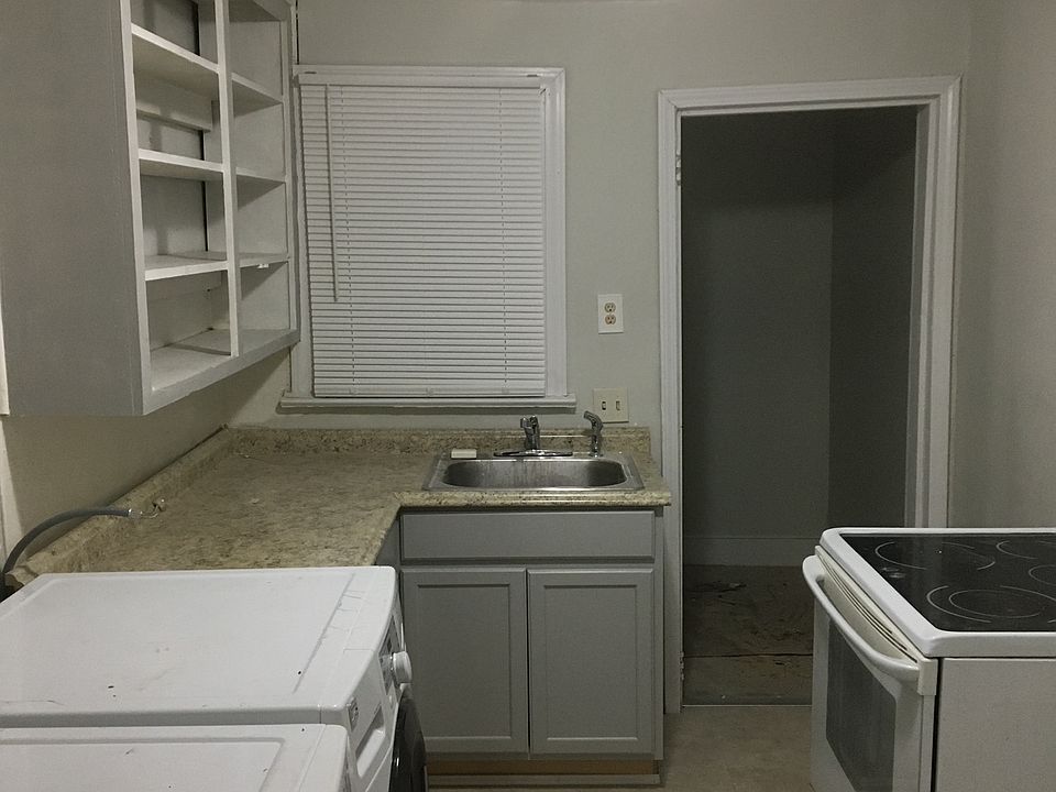 1st image of 1500 Lathrop St #A