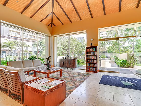 5th image of 421 Olohana St APT 2401